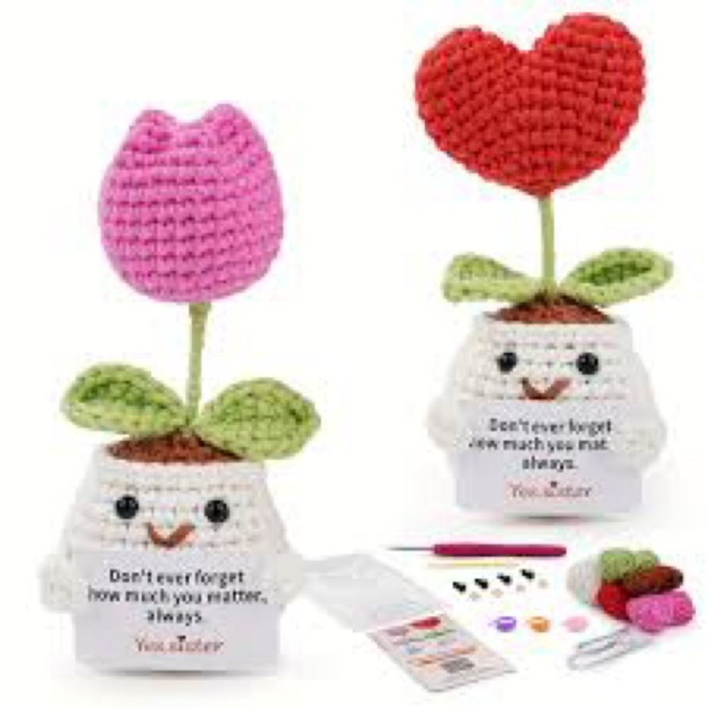 Amazon Crochet Flower and Heart Set - Pink and Red